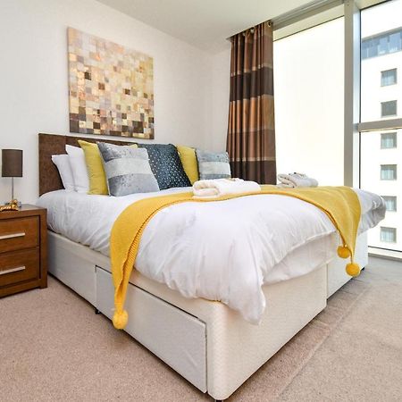 Milton Keynes Hub - Prime Location, Free Underground Parking Apartamento Exterior foto